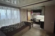 1090 Однокімнатна в центрі